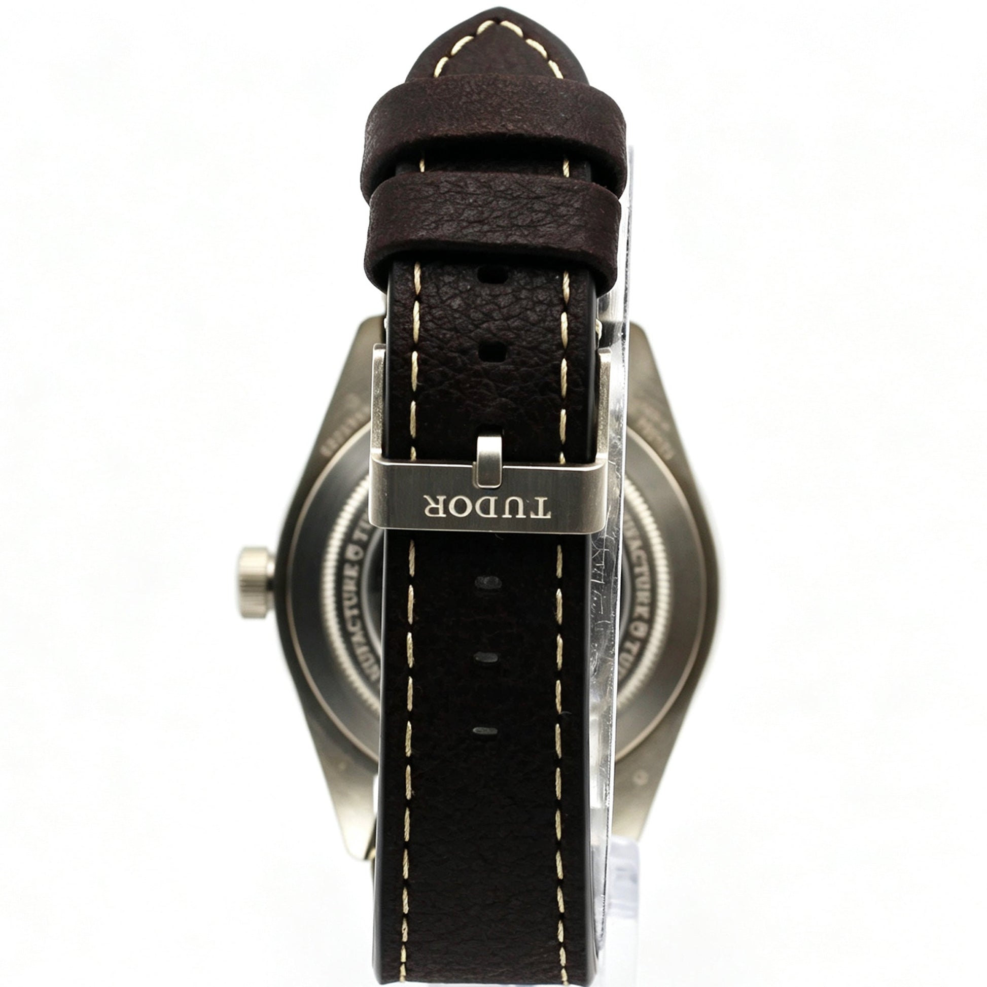 TUDOR Black Bay M79010SG-0001 裏蓋クローズアップ