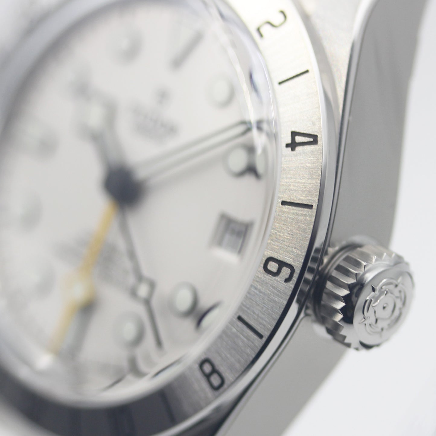 TUDOR Black Bay Pro 39mm GMT オパラインダイアル 自動巻き メンズ腕時計