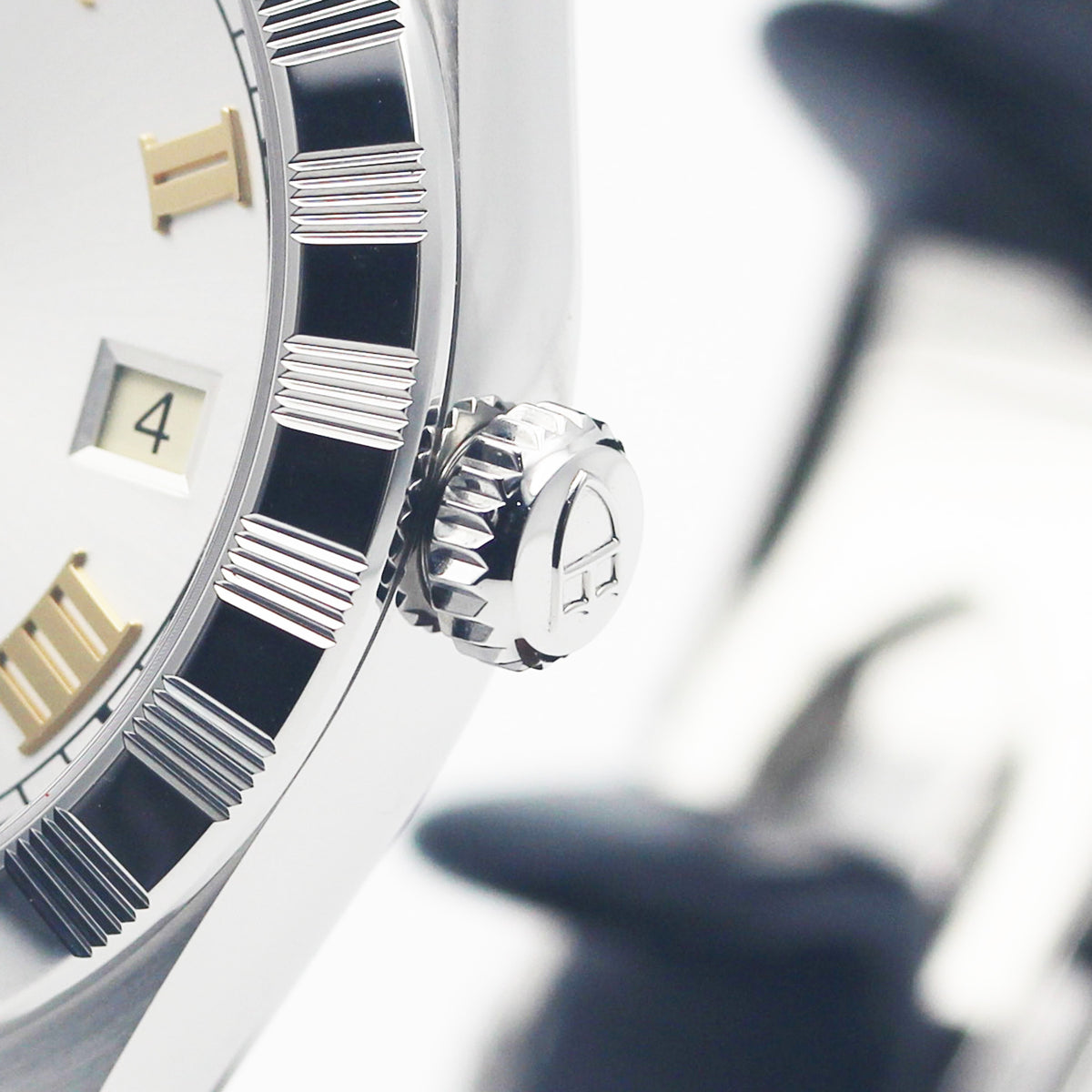 TUDOR Royal 36mm シルバーダイアル 自動巻き ユニセックス