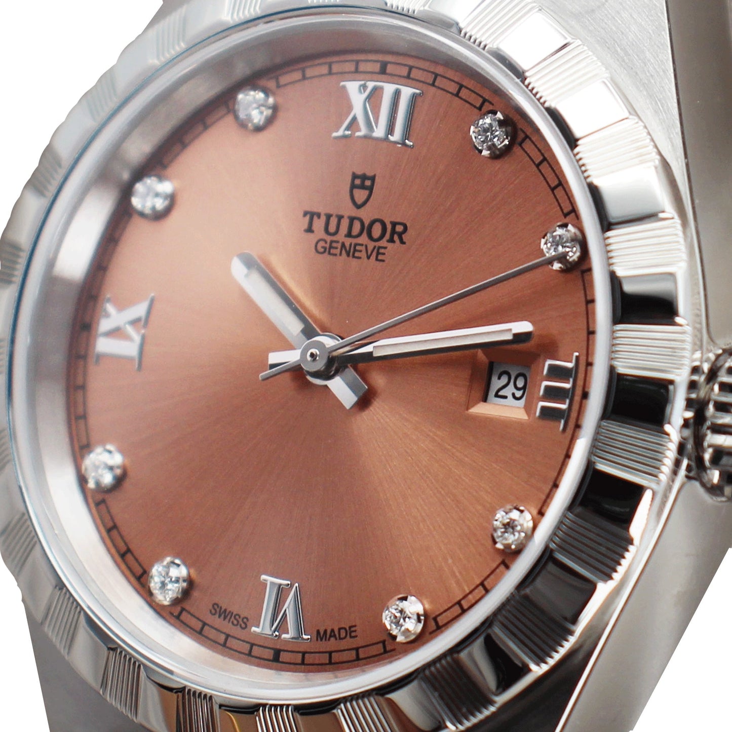 TUDOR Royal 28mm サーモンダイアル M28300-0010 文字盤クローズアップ